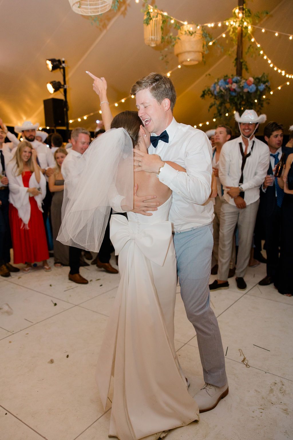 how to choose a wedding bad