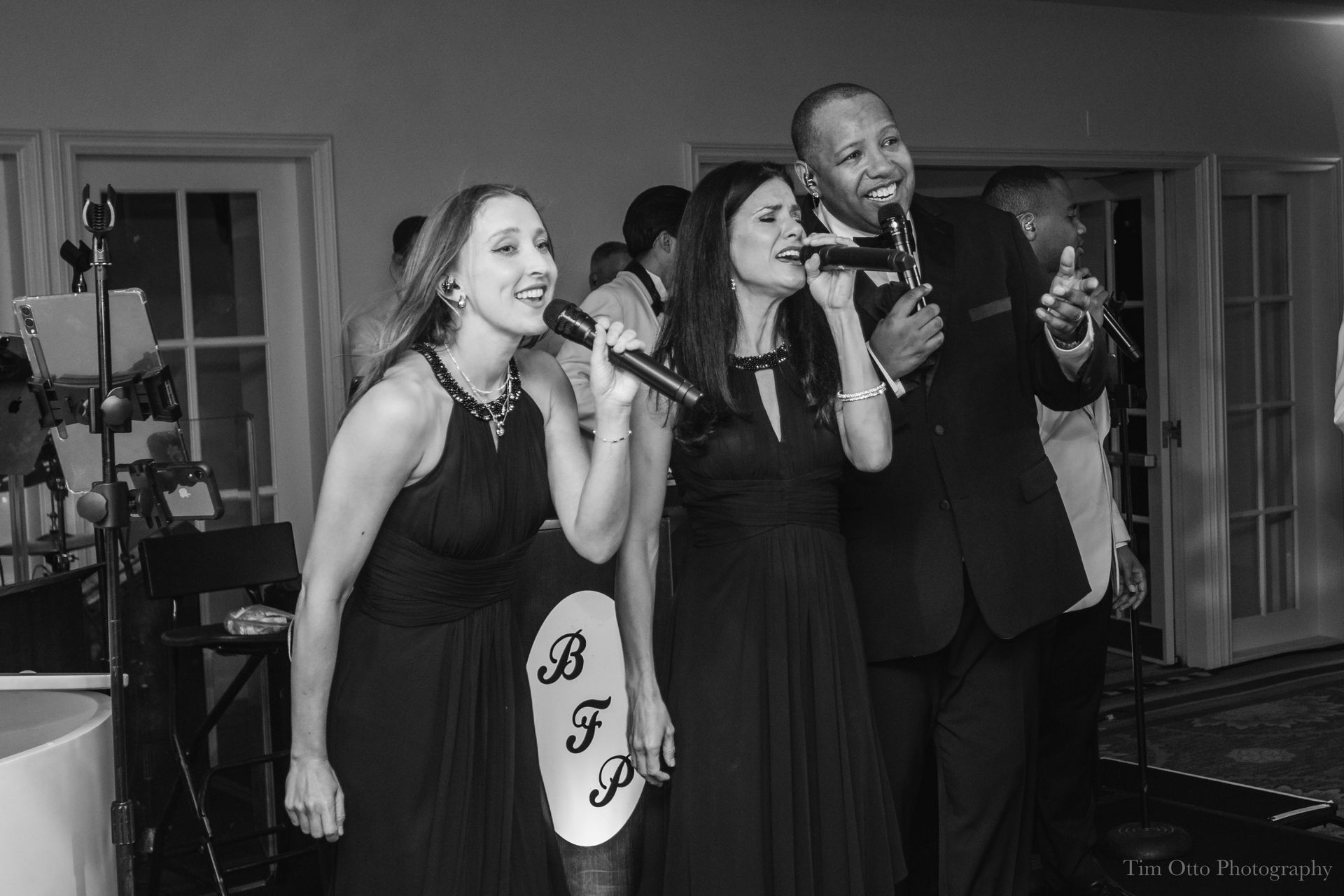 Live wedding music Bonnie Foster Productions wedding band
