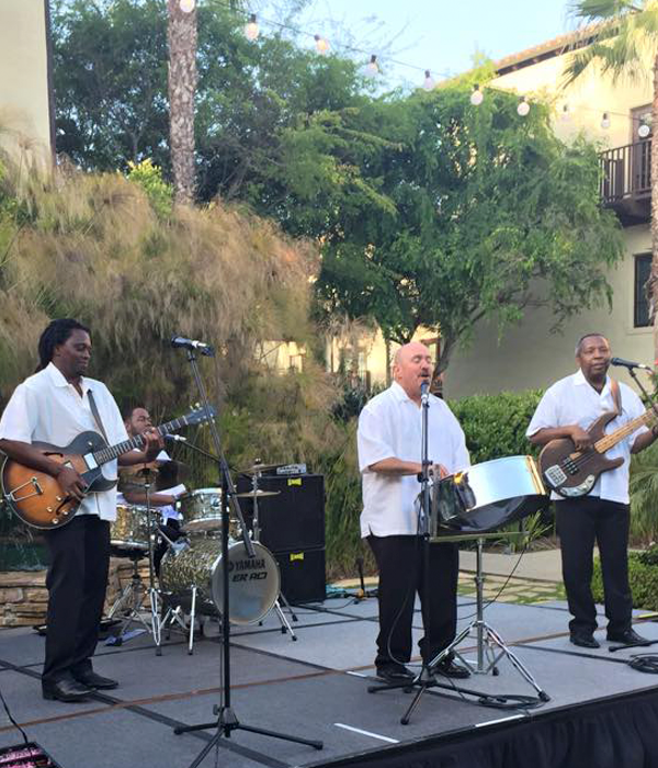 steel-drum-band-at-wedding-in-southern-california.png