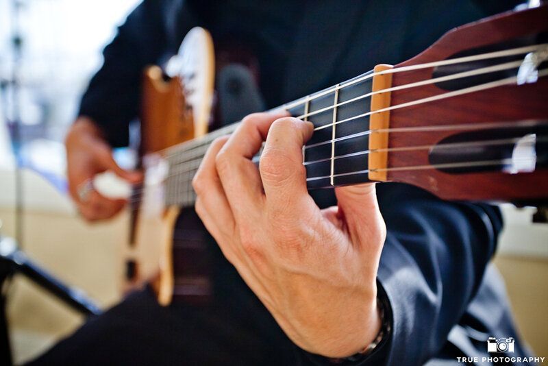 wedding-and-event-acoustic-guitarist.jpg