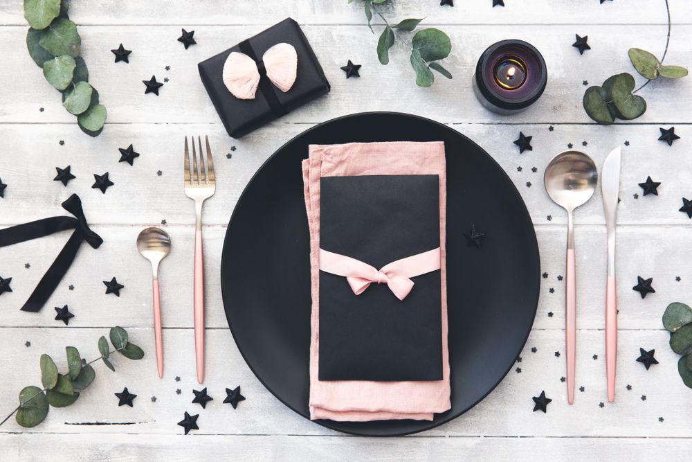 A Plate With a Napkin and a Leaf on It - Yeppoon Balloons & Party Supplies in Yeppoon, Qld