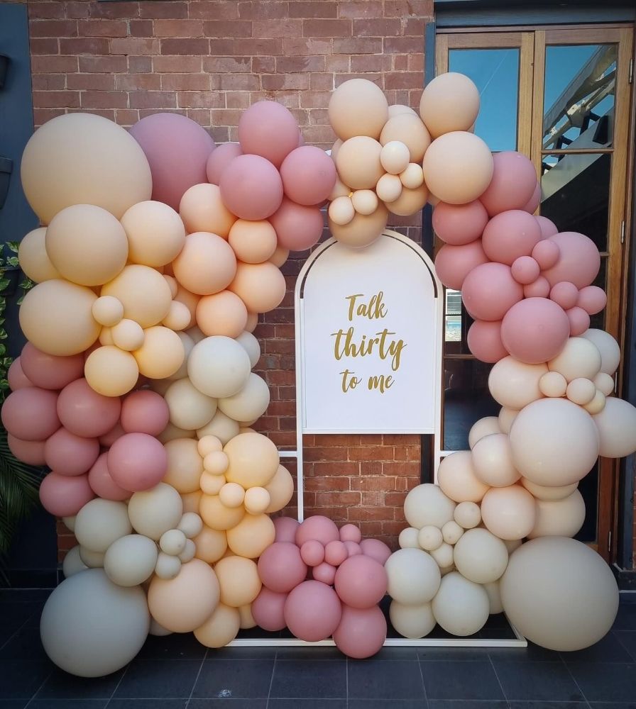 A Bunch of Colourful Balloons With the Year 2021 on It — Yeppoon Balloons & Party Supplies in Yeppoon, QLD