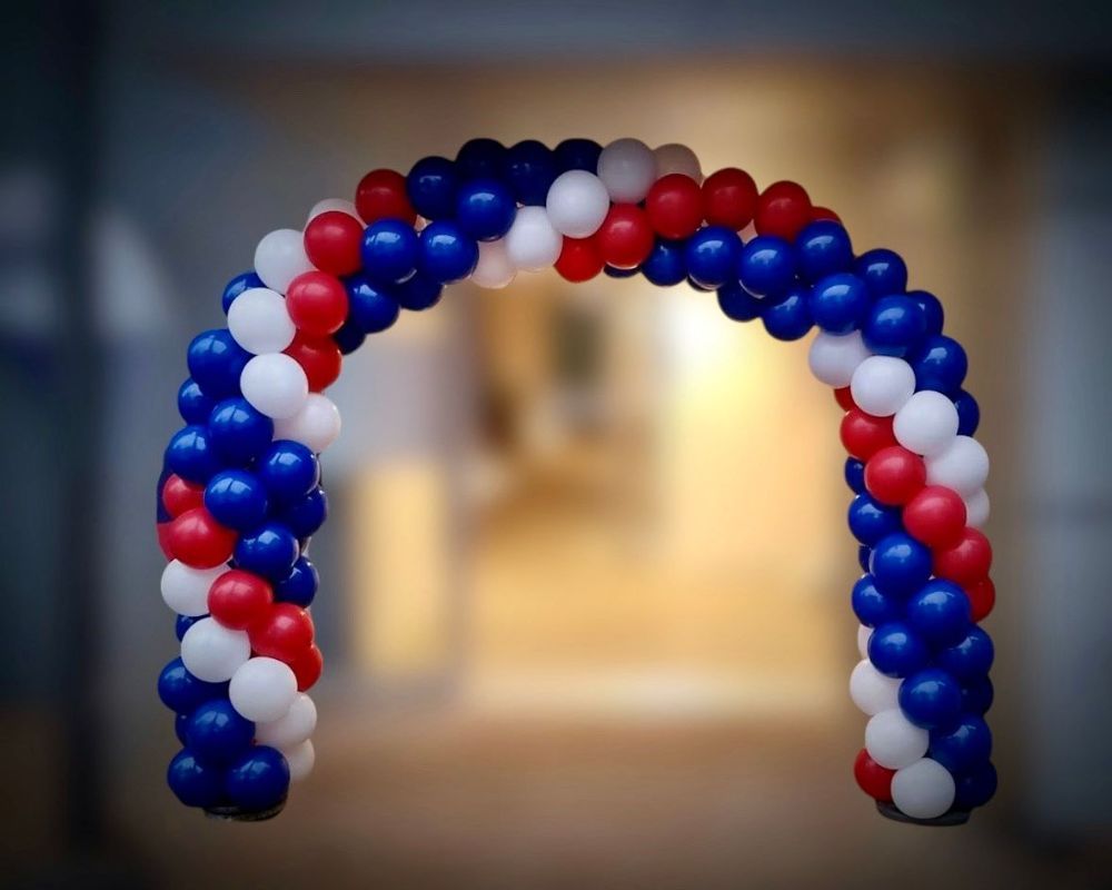 A Traditional arch made out of balloons