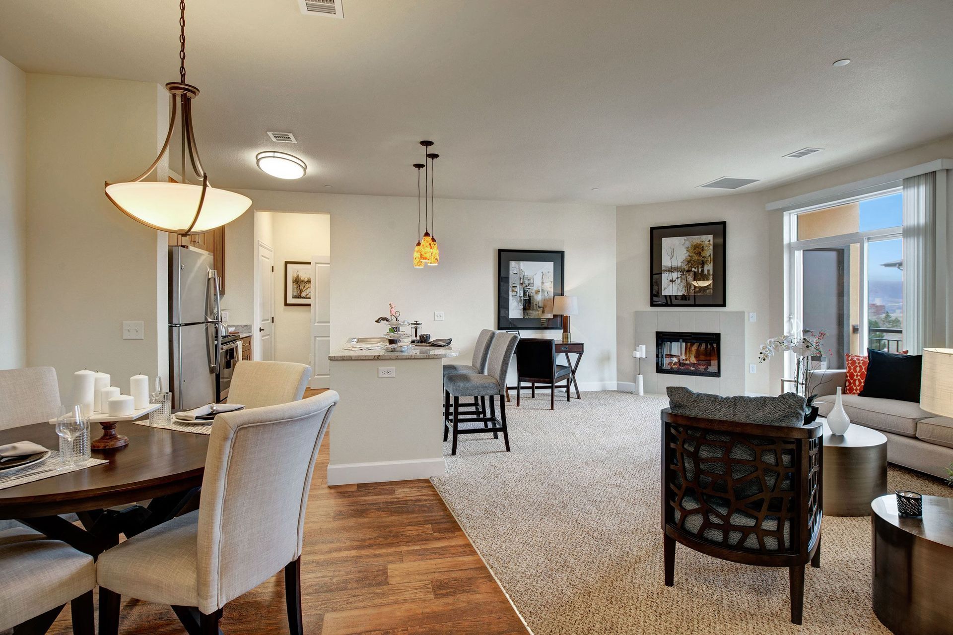 La Bella Vita Dining & Living Room Area Apartments in Colorado Springs, CO