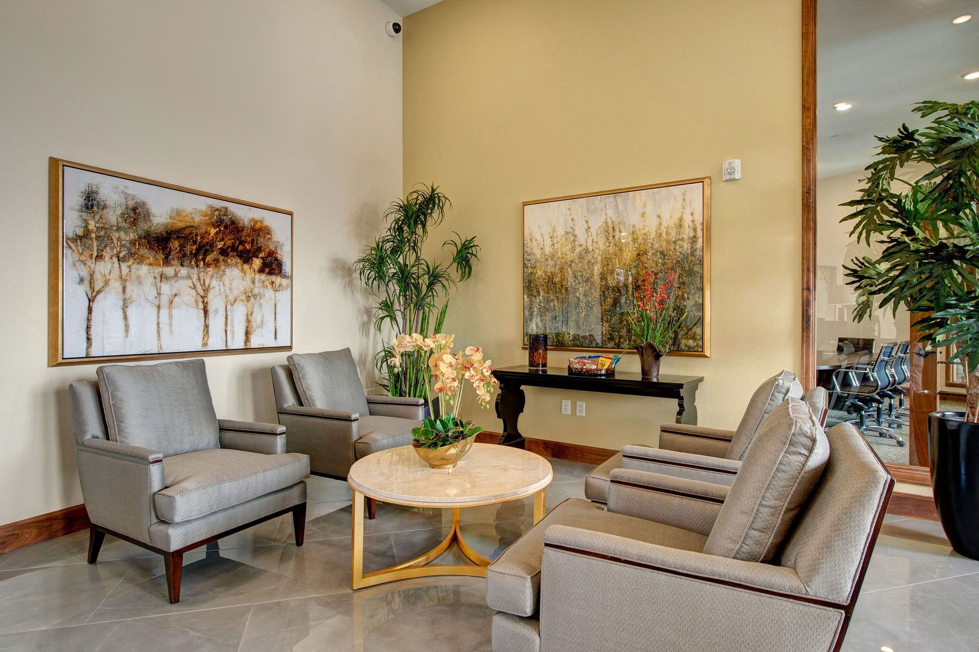 La Bella Vita Waiting Area Apartments in Colorado Springs, CO