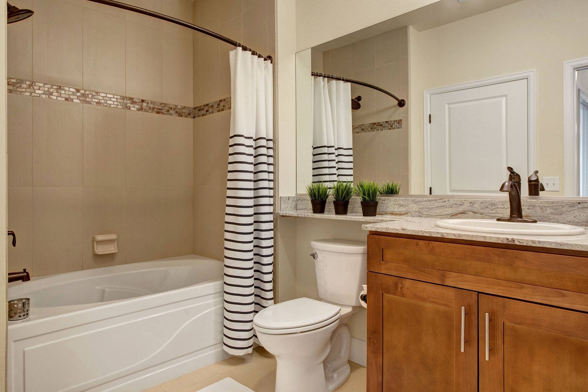 La Bella Vita Bathroom Apartments in Colorado Springs, CO