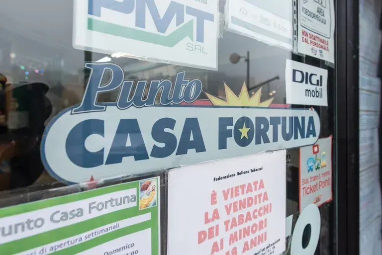 VETRINA Punto Casa Fortuna