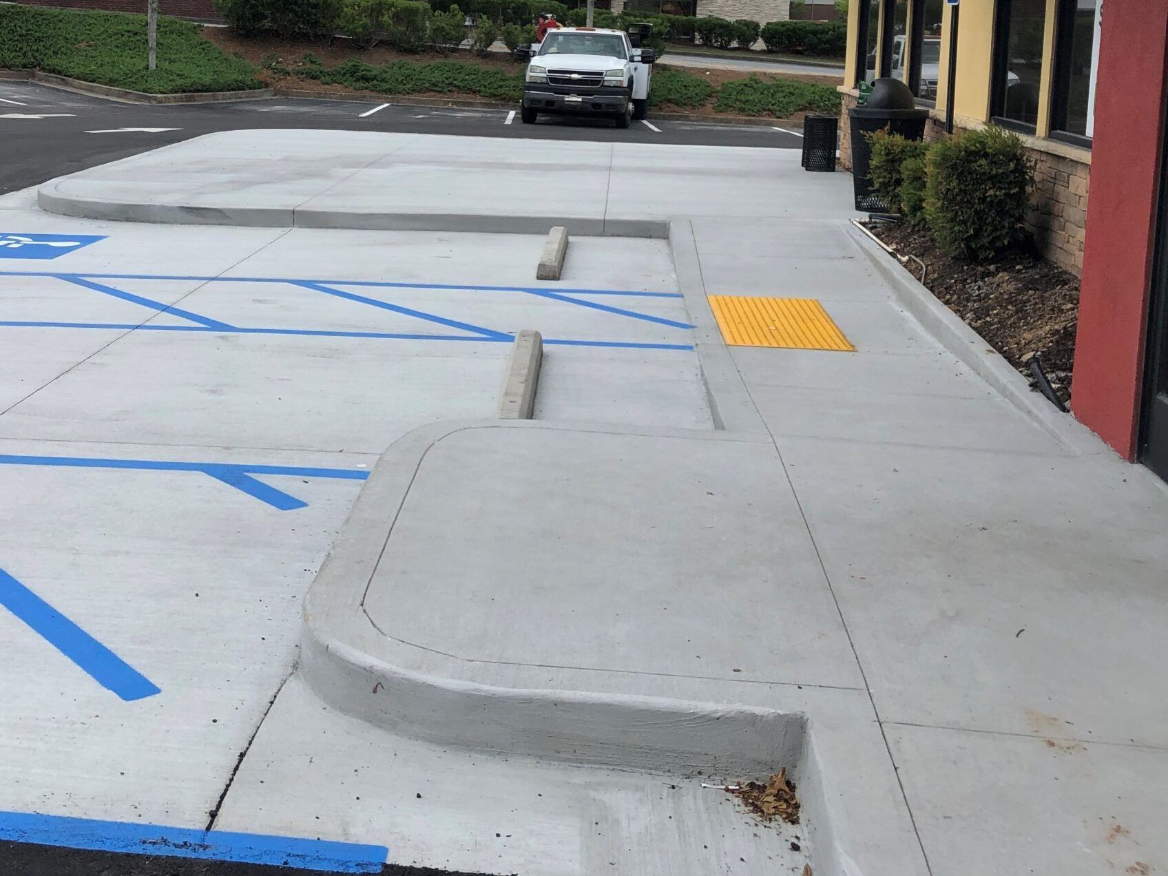 ada compliance for parking lots