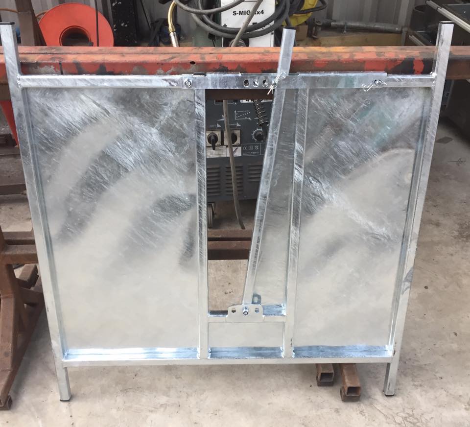 Sheep adopter hurdles allow you to take the adopter to the sheep instead of the sheep to the adopter, thus lightening the workload during lambing season.