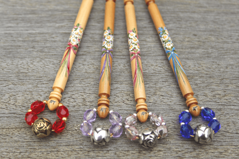 Painted Bouquets on Boxwood Midland Spangled Bobbins