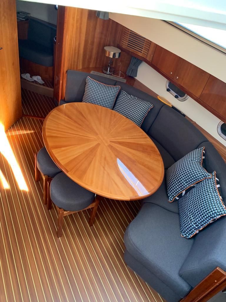 Exclusieve zithoek Cruiser JachtbetimmeringNoord