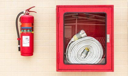 fire extinguisher wall mounted