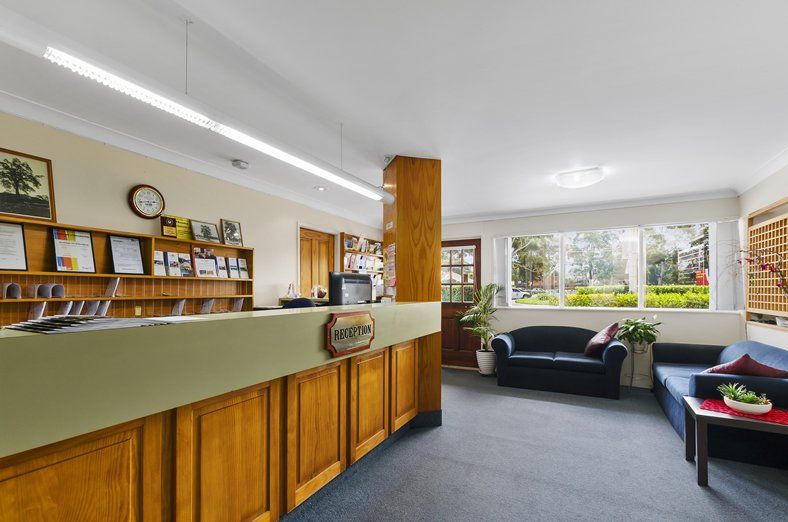 solomon inn reception