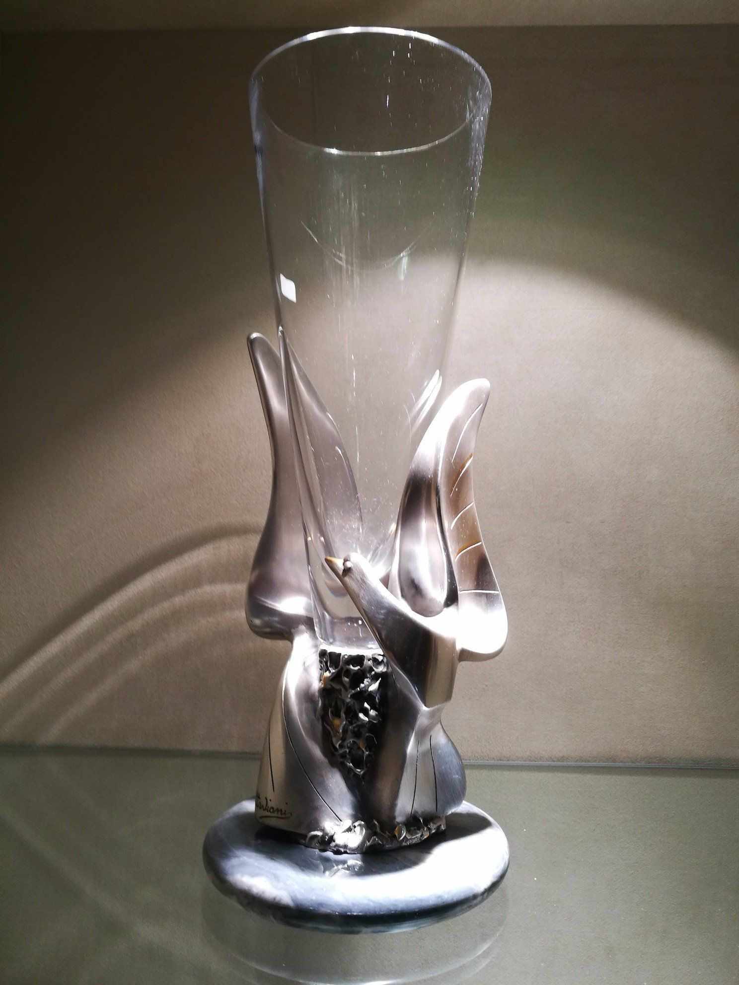 bicchiere con gambo in argenteo