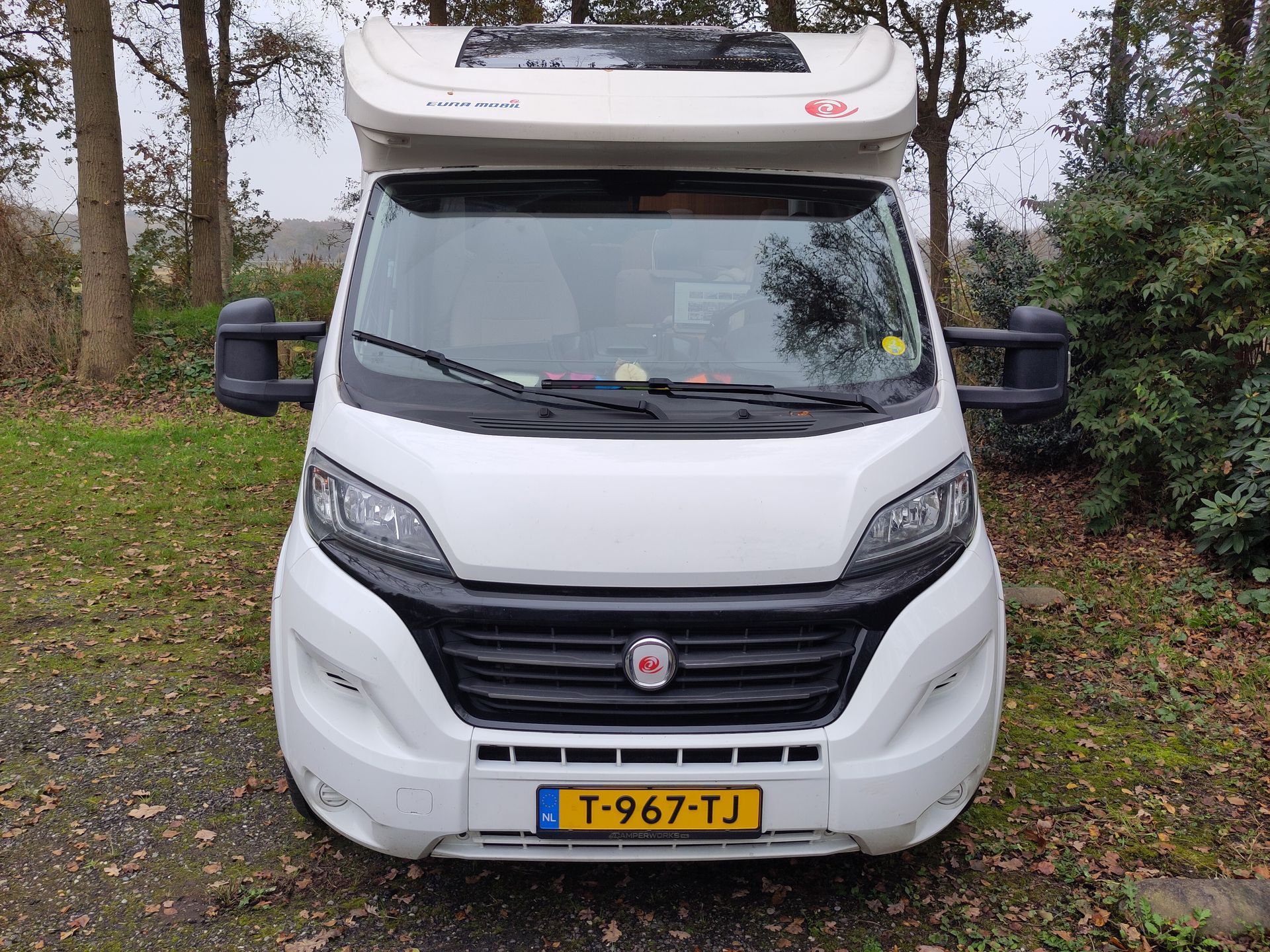 voorkant camper camper vrijheid