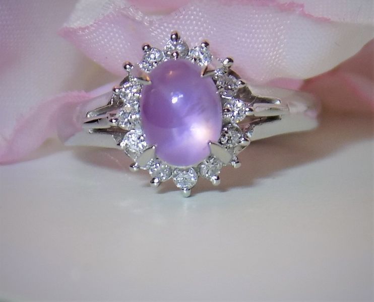 Oval lavender star sapphire ring 
