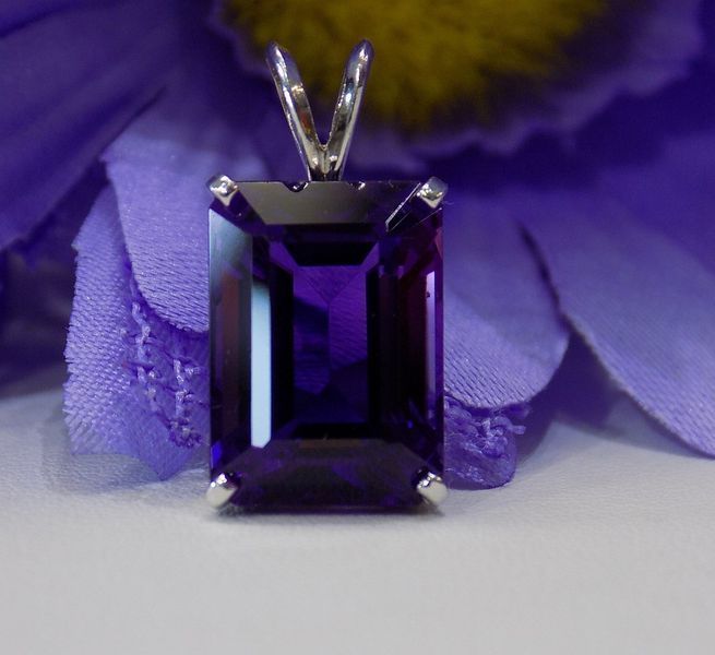 Amethyst pendant with a rectangular cut