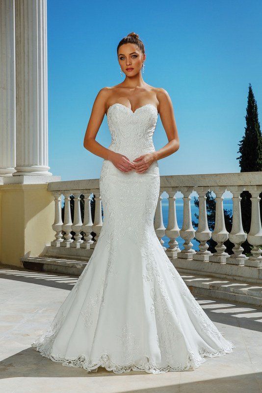 Justin Alexander wedding dress 88114 front