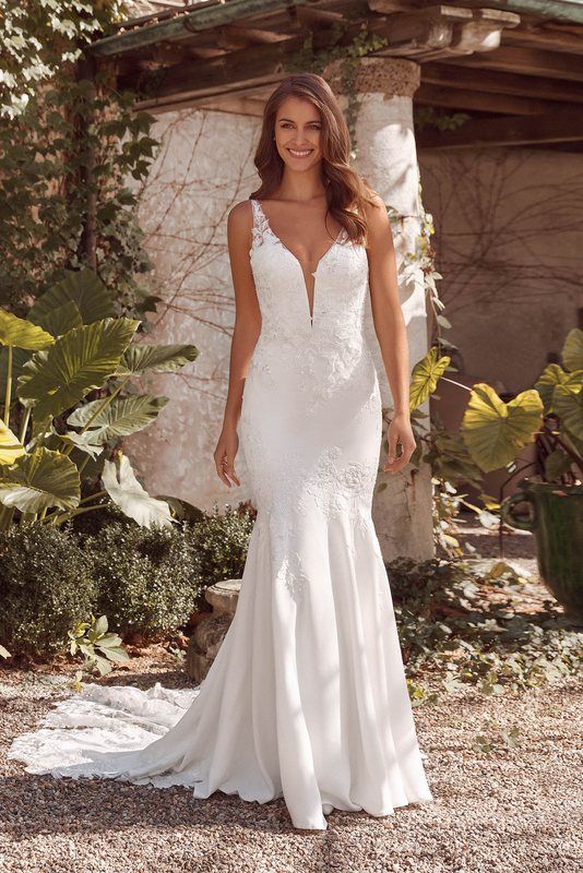 Justin Alexander wedding dress 88143 front