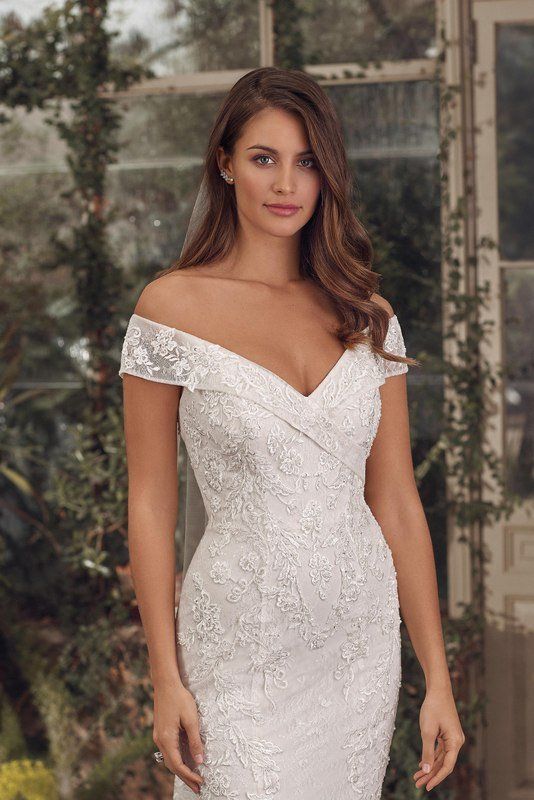 Justin Alexander wedding dress 88163 close up