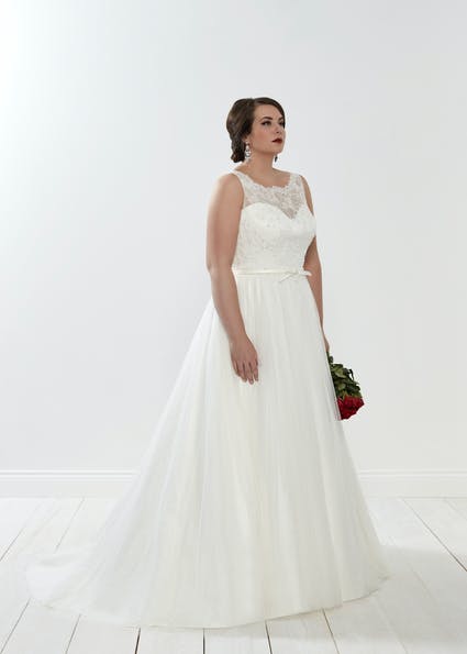 Romantica wedding dress Onyx front