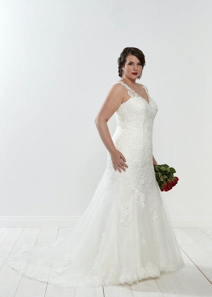 Romantica wedding dress Opal front