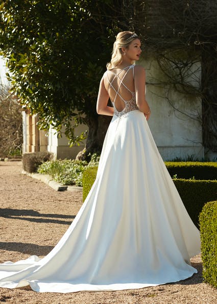 Romantica wedding dress Aurelia back