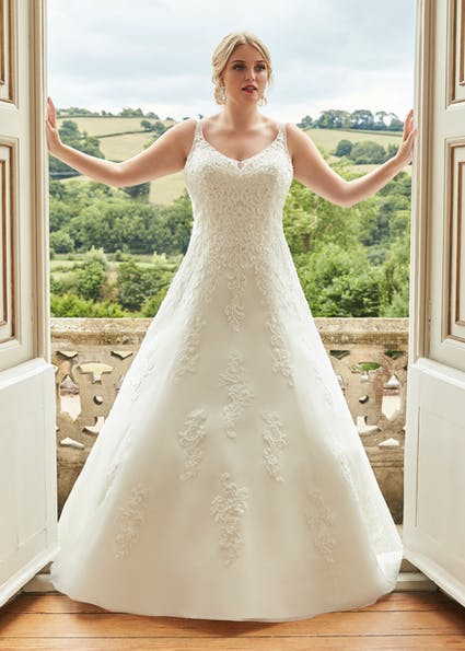 Romantica wedding dress Alegria front