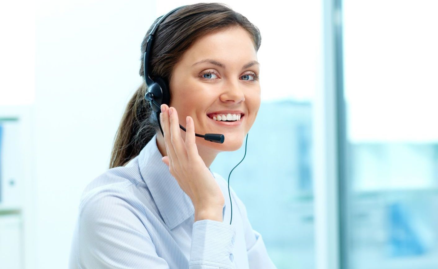 An image of a virtual assistant answering the phone