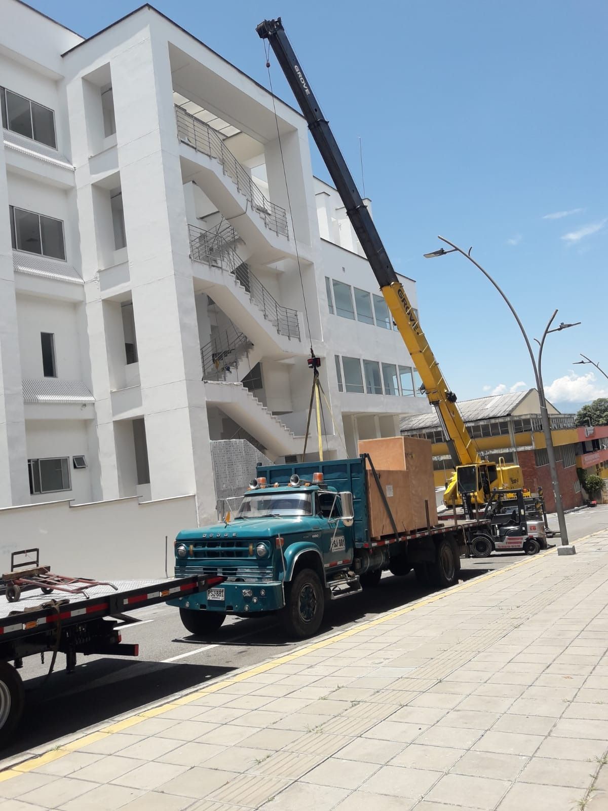 Grúas y movimientos de Santander s.a.s