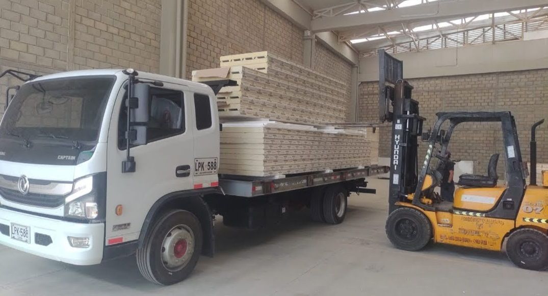 Grúas y movimientos de Santander s.a.s