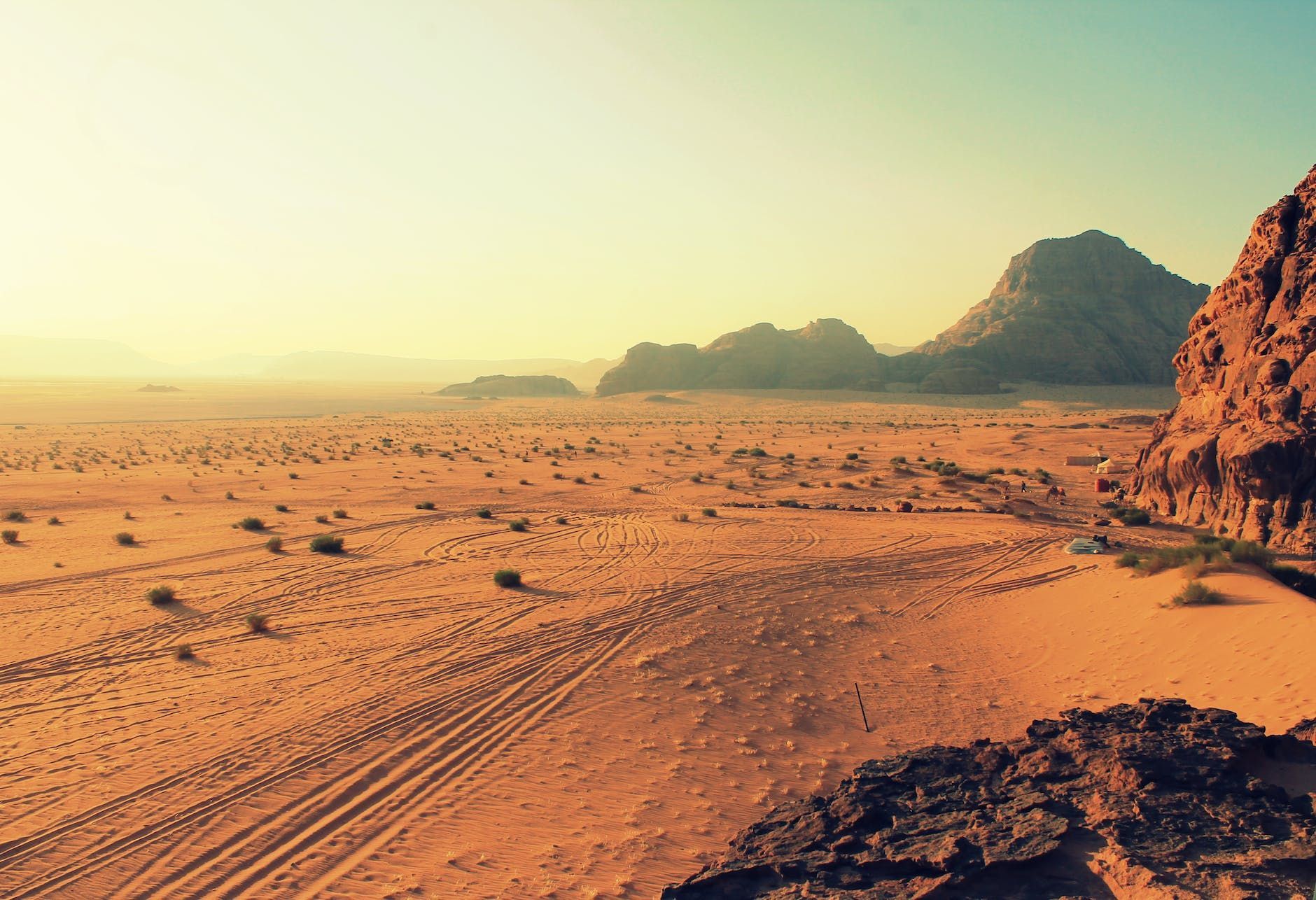 image of an arid desert