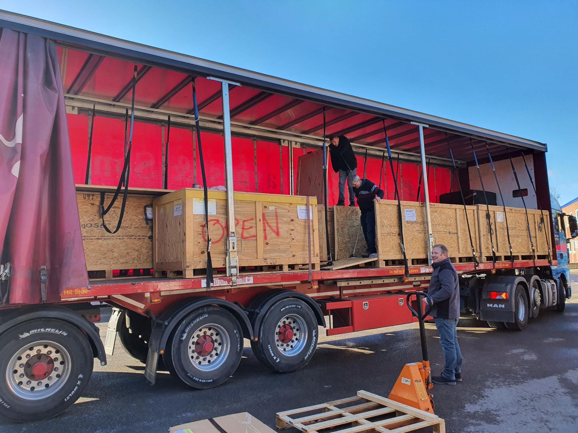 Furniture donated to Woking Hospice