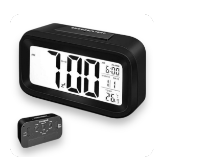 Un reloj digital negro con la hora 7:00.