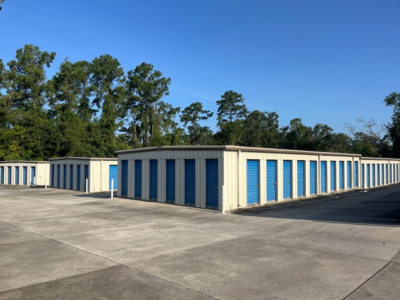 A warehouse filled with lots of boxes and pallets.
