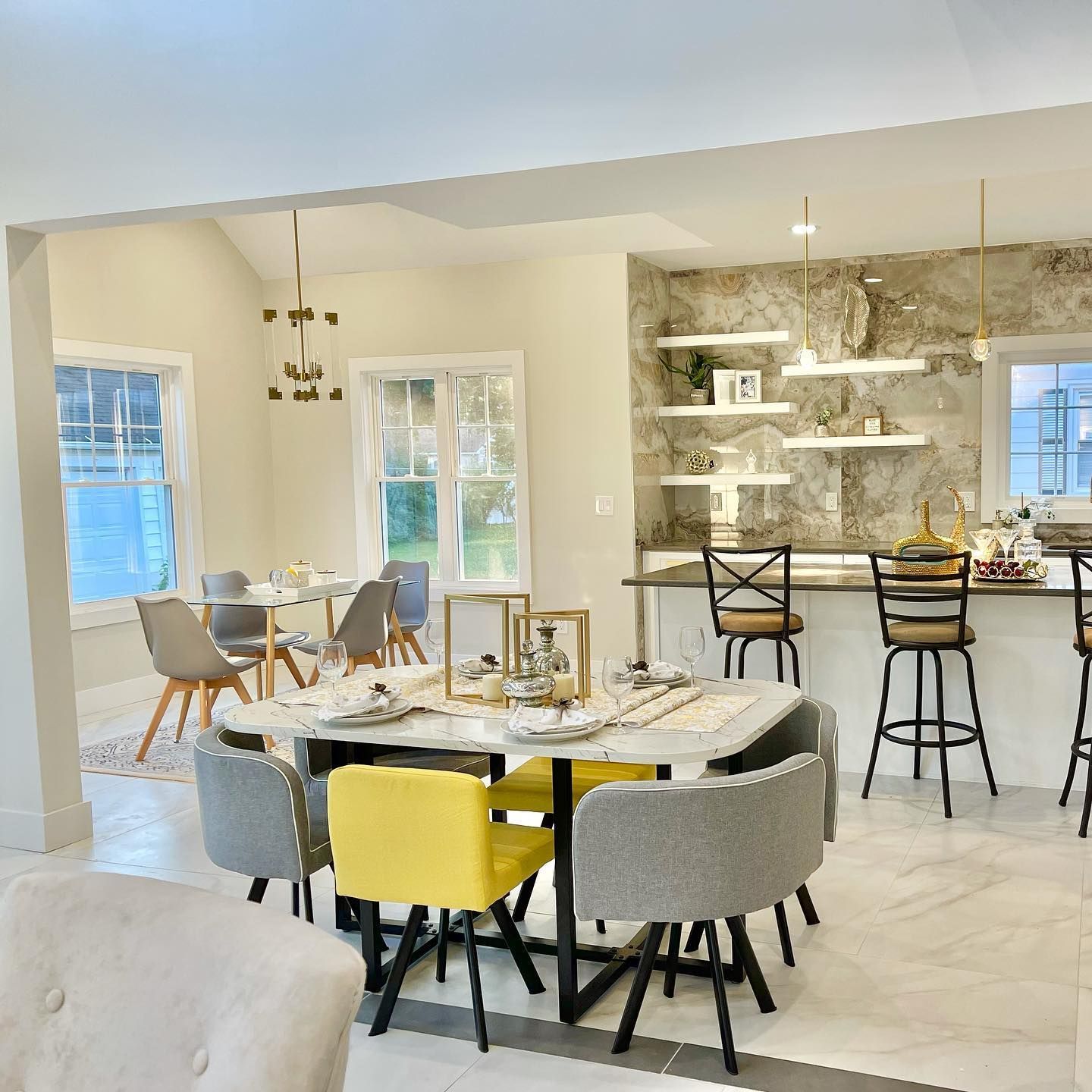 HOME STAGING