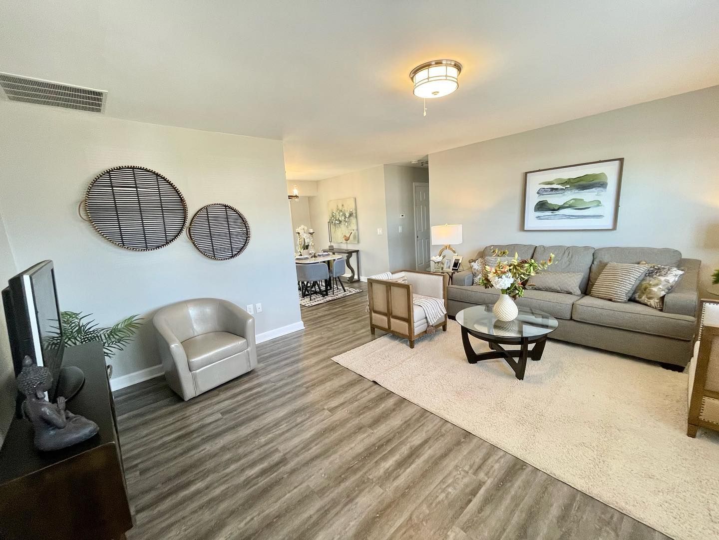 HOME STAGING