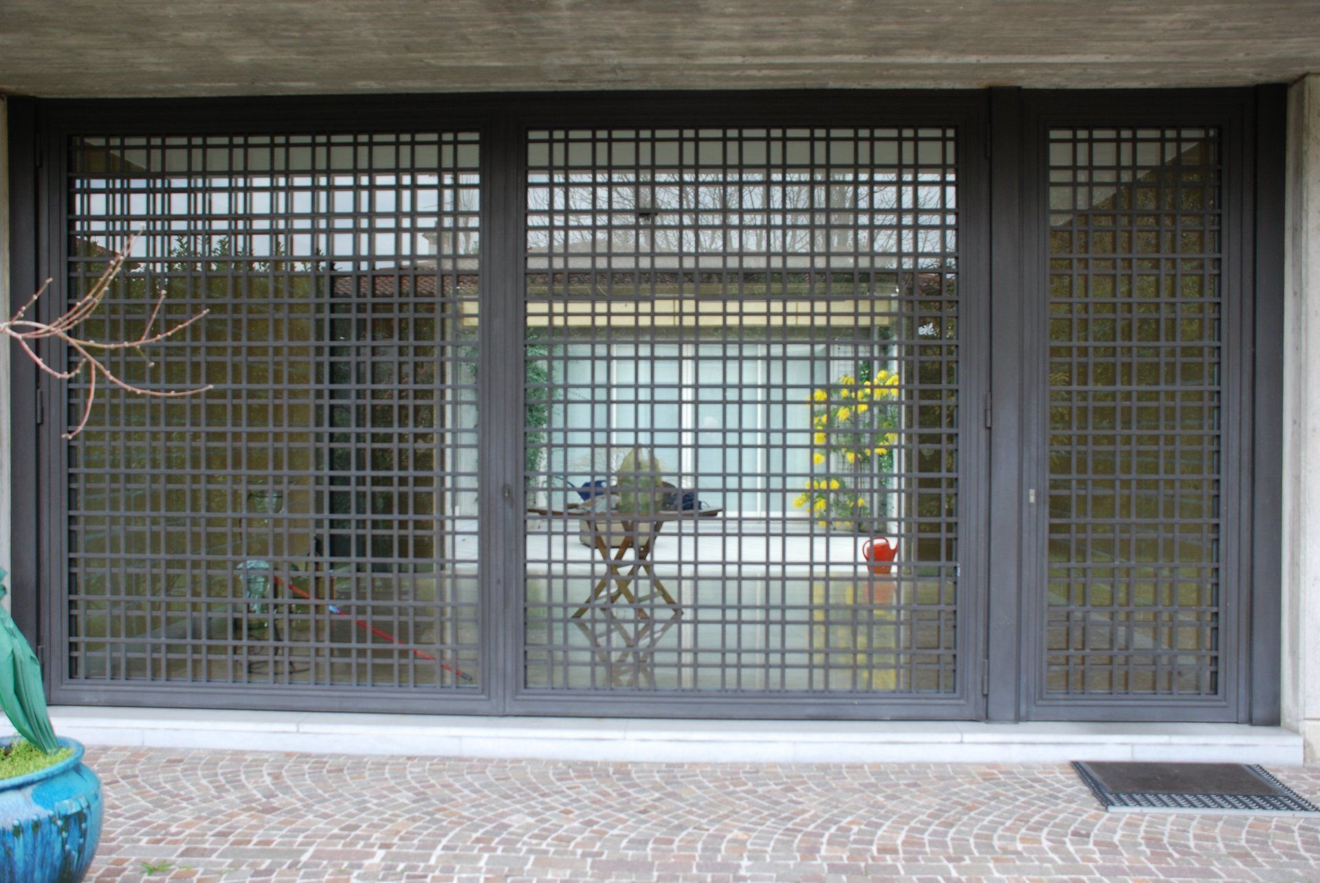 struttura di recinzione in ferro