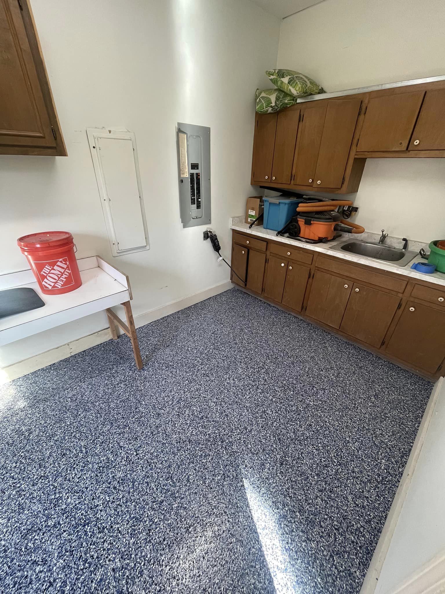 Workshops Polurea Epoxy Floor Installation