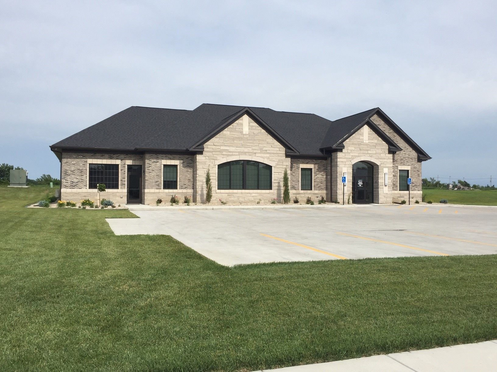 Building — Beatrice, NE — Gleason Dental Clinic