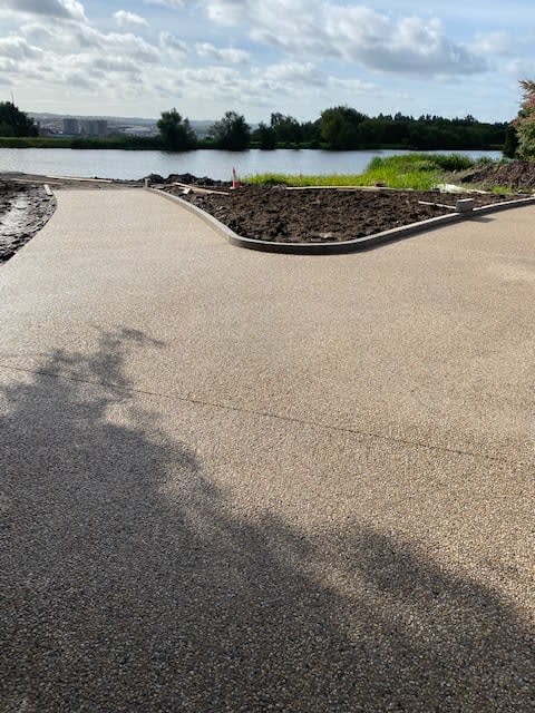 Large 3-way footpath