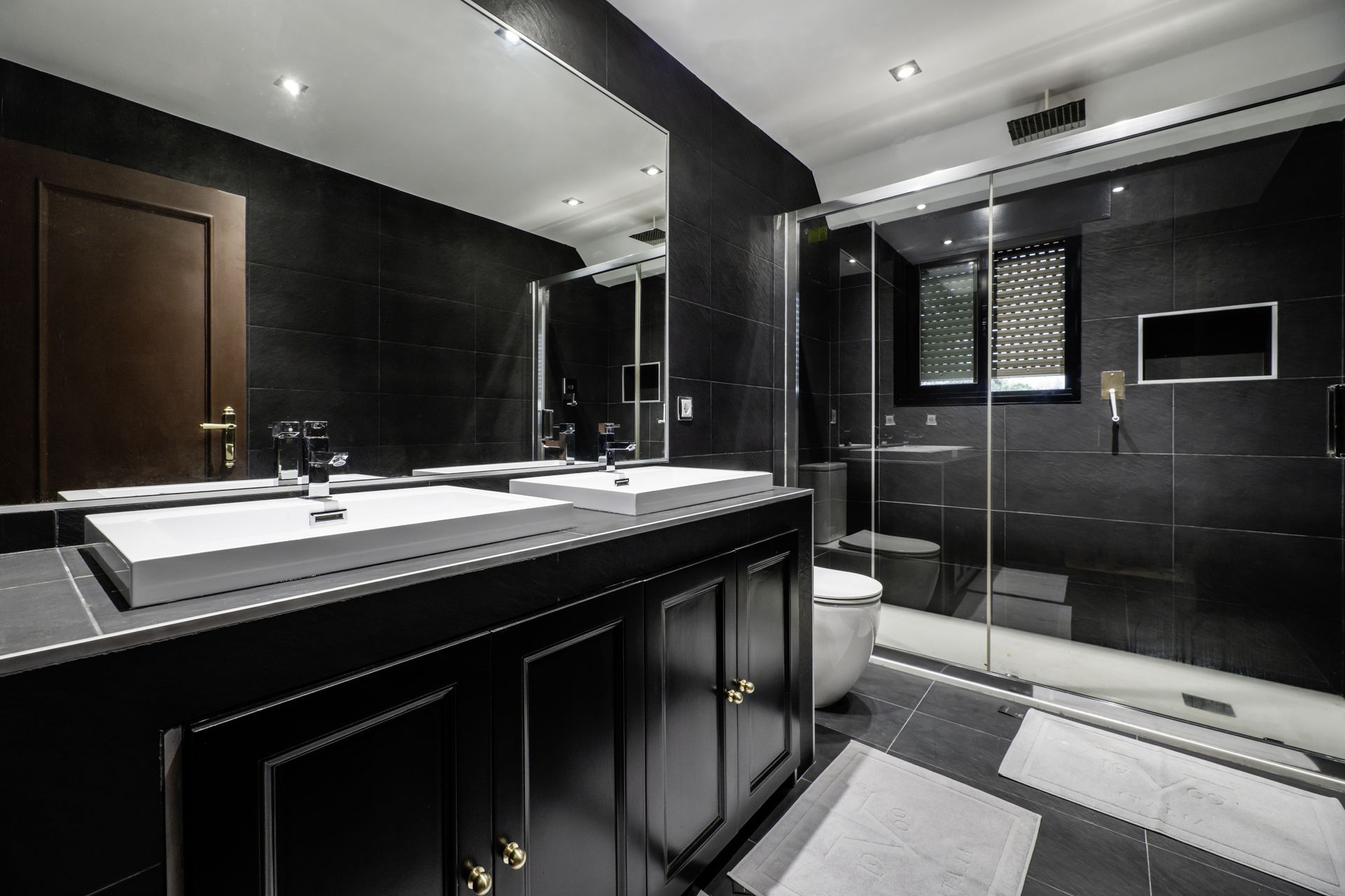 Shower Cubicles Dundee – Premium Installation by JB Sexton Interiors