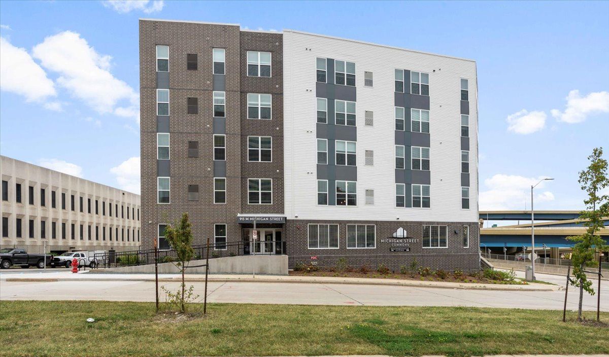 An exterior shot of Michigan Street Commons apartments for rent in Milwaukee, WI