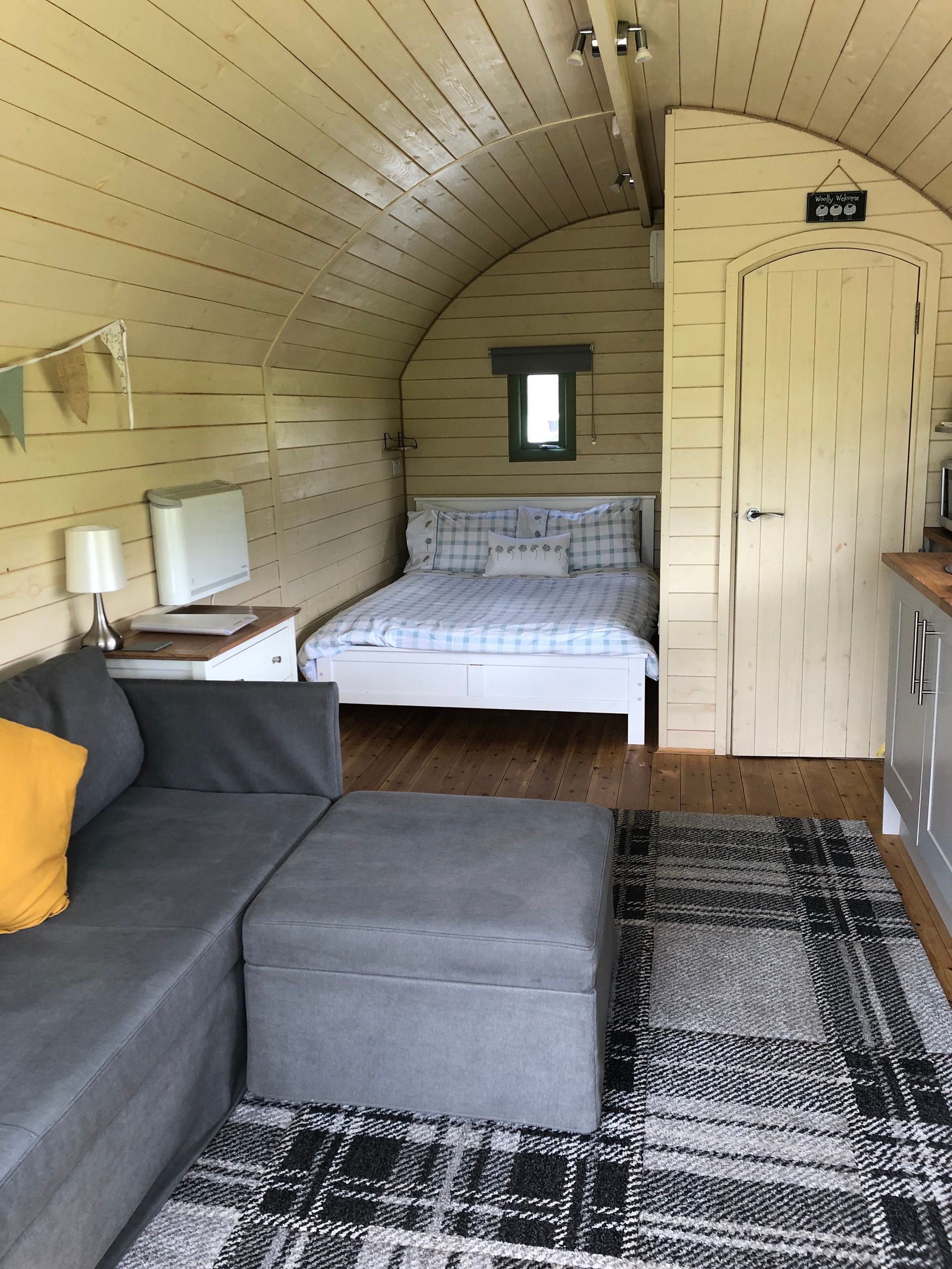 couples Glamping in Dumfries & Galloway dog friendly