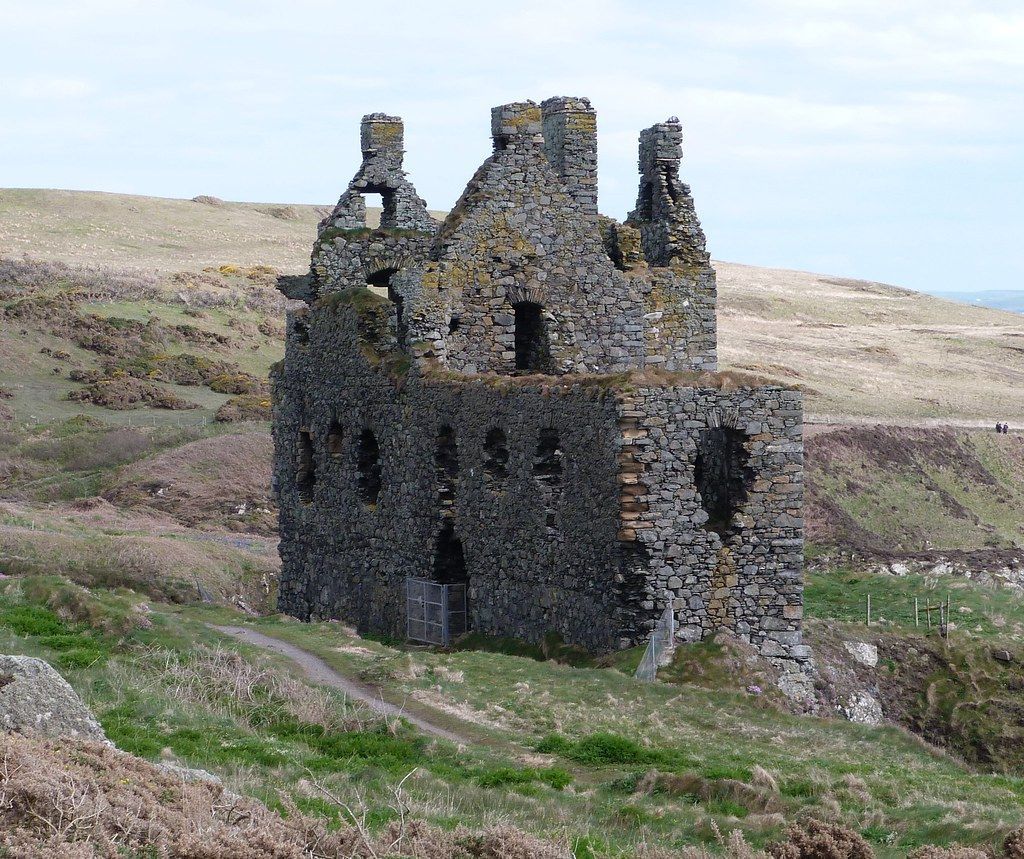 dunskey castle glamping scotland