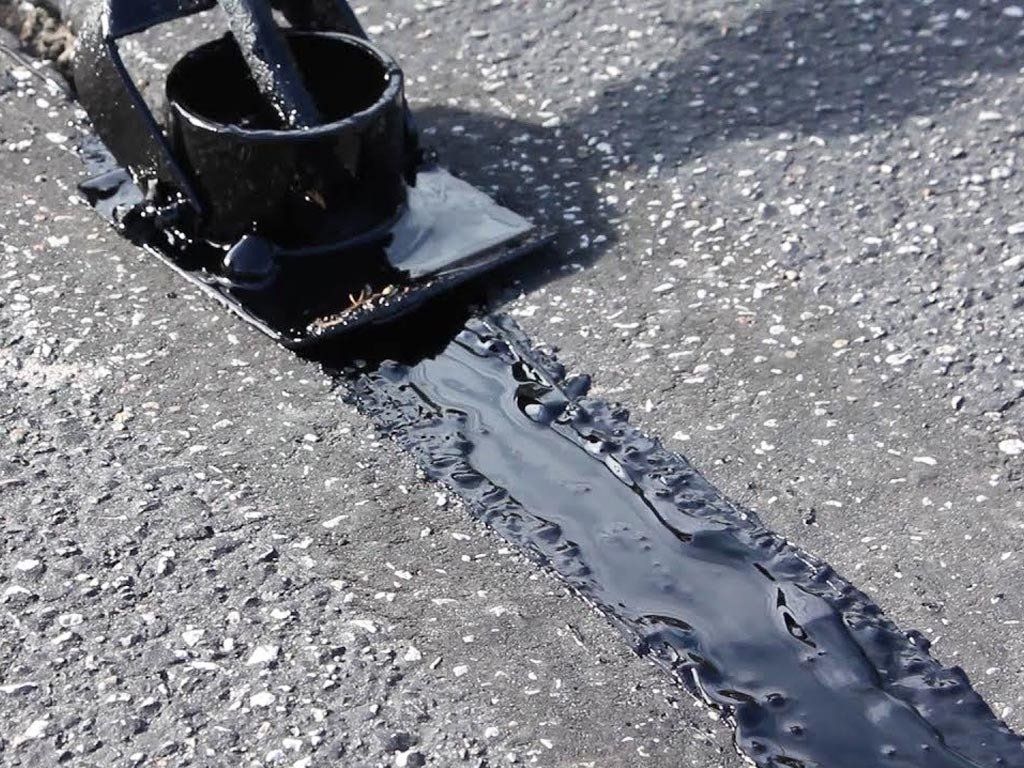 Hot Pour Crack Filling