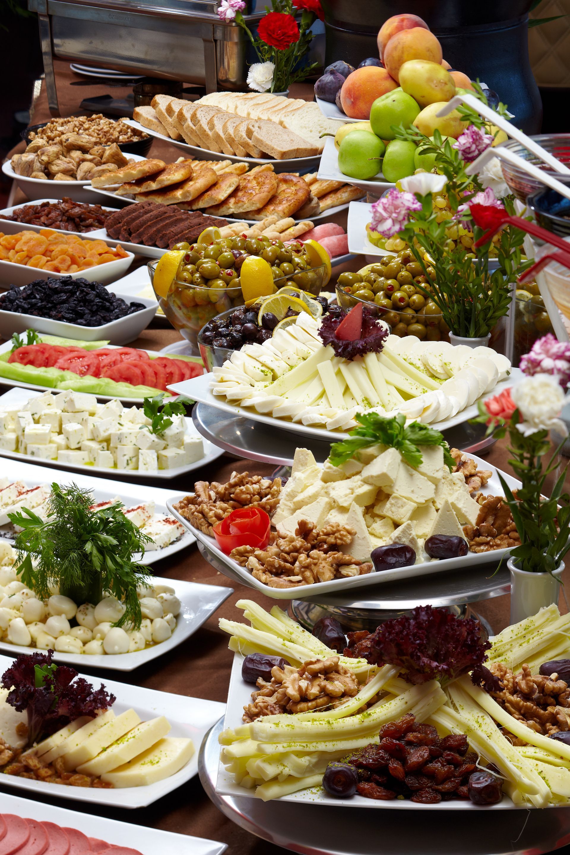 Buruciye Otel Açık Büfe Kahvaltı – Zengin çeşitler, taze lezzetler ve keyifli bir başlangıç