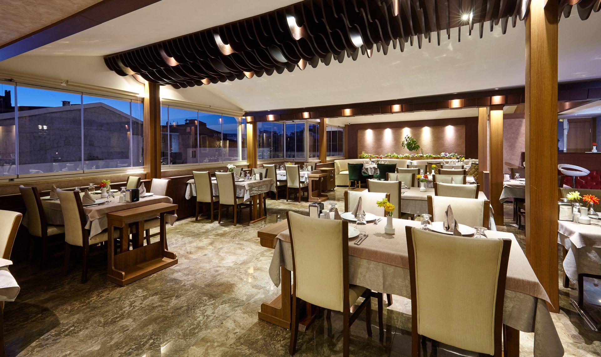 Buruciye Otel Restoranı – Şık atmosfer, lezzetli menüler ve keyifli yemek deneyimi