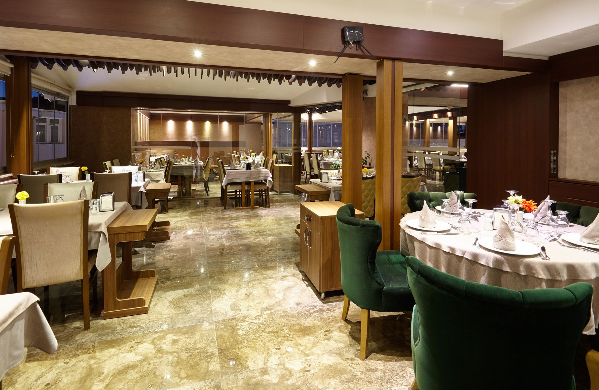 Buruciye Otel Restoranı – Şık atmosfer, lezzetli menüler ve keyifli yemek deneyimi