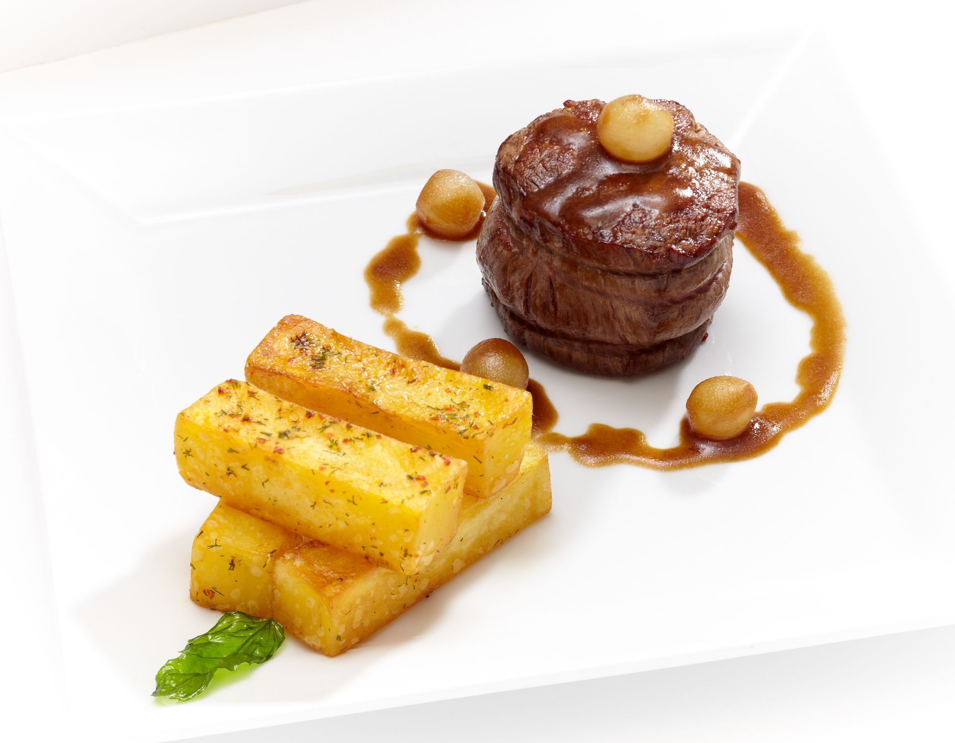 Buruciye Otel Restoranı – Şık atmosfer, lezzetli menüler ve keyifli yemek deneyimi